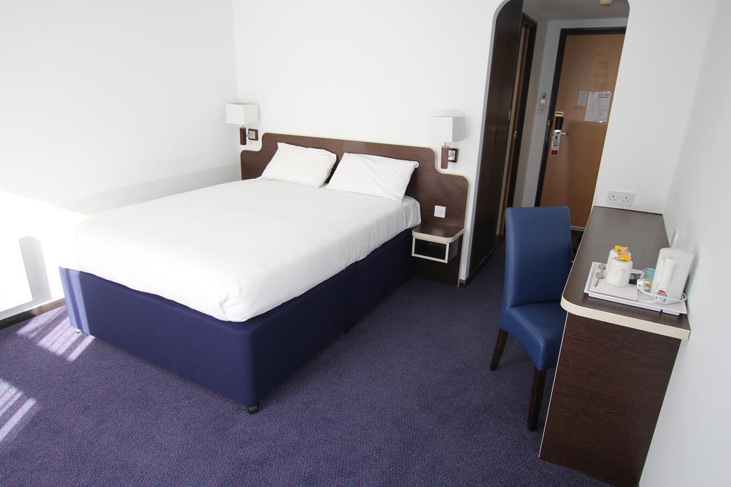 Ramada Oxford 4* Waterstock