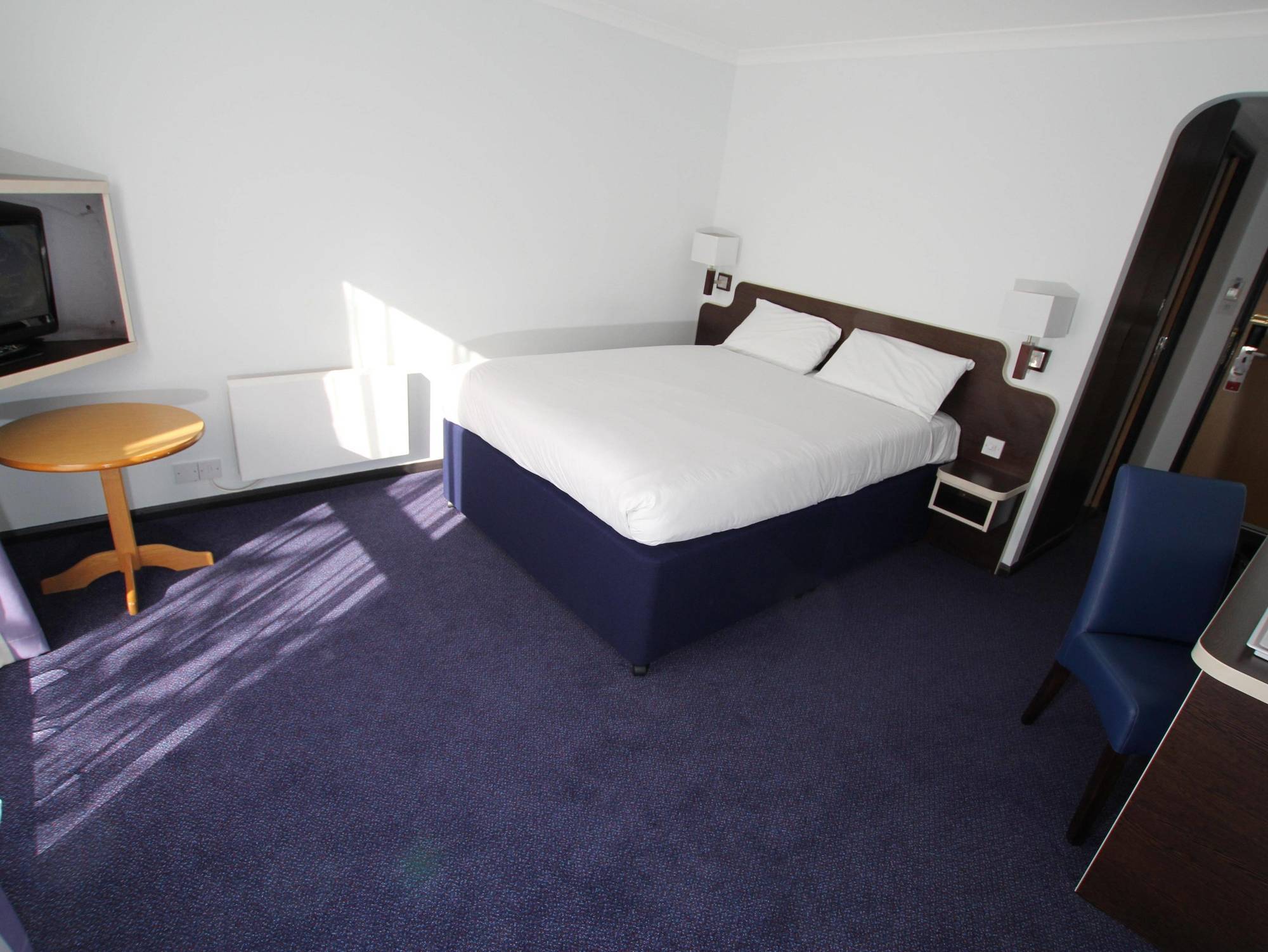 Ramada Oxford Hotel 4*